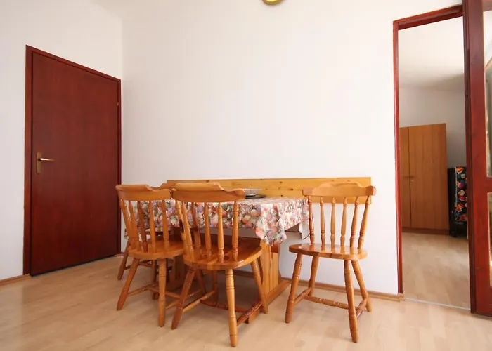 6431a * Стариград-Пакленица